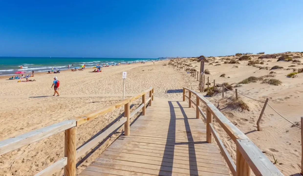 playa-moncayo-gardamer-alicante-com-valenciana-1653362977